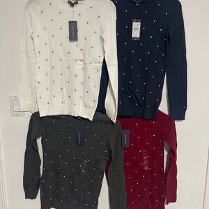 Tommy Hilfiger Women's Sweater - White, Navy, Gray, Red